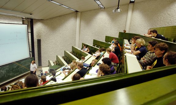 Studierende in einem Hörsaal